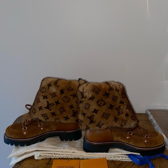 Louis Vuitton Mink & Suede Ankle Boots - Picture 8 of 14